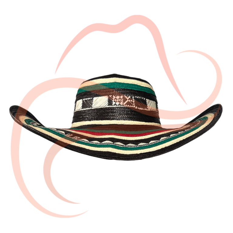 Sombrero vueltiao de 15 vueltas con franjas en colores verde, rojo, negro y beige, tejido en caña flecha, con un diseño artesanal desde una perspectiva frontal.